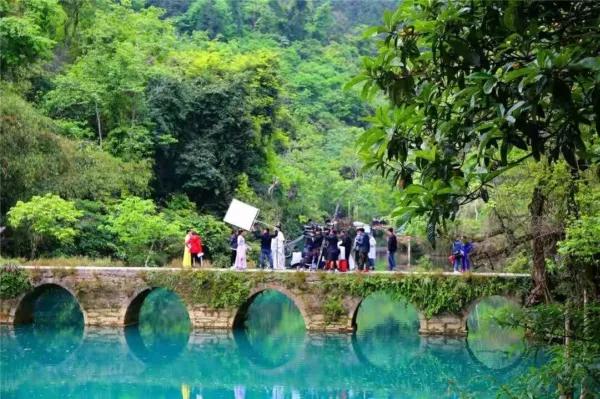 《双世宠妃2》在荔波小七孔古桥拍摄现场