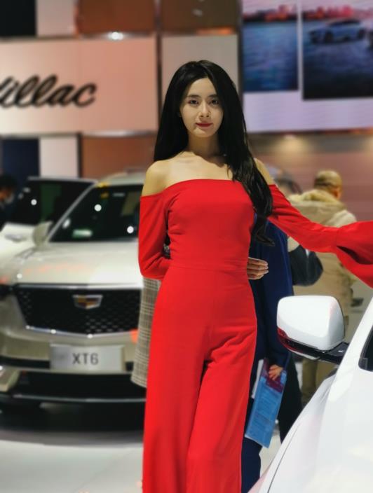 2021第十一届贵阳汽车文化节车展红衣时尚车模