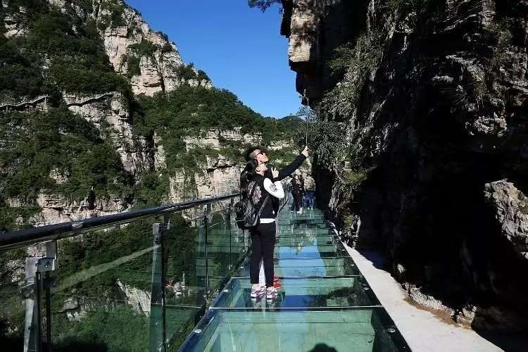 2017年重阳节双龙镇巫山峡谷玻璃桥之旅报名了